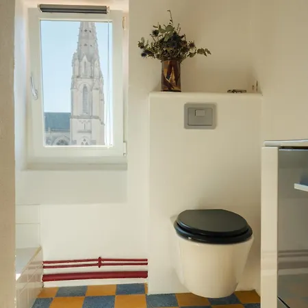 Duplex Climatise Avec Terrasse Sans Vis A Vis Dans L'hypercentre نيم
