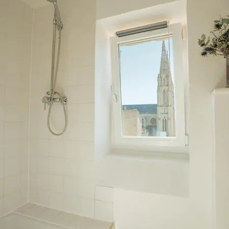 Duplex Climatise Avec Terrasse Sans Vis A Vis Dans L'hypercentre *
