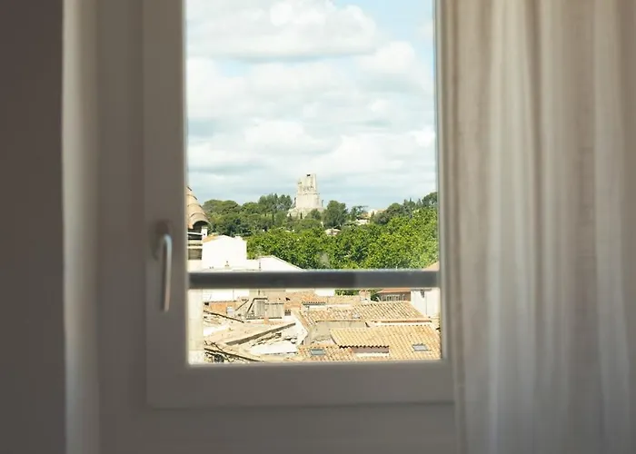 Duplex Climatise Avec Terrasse Sans Vis A Vis Dans L'hypercentre Apartmán Nîmes